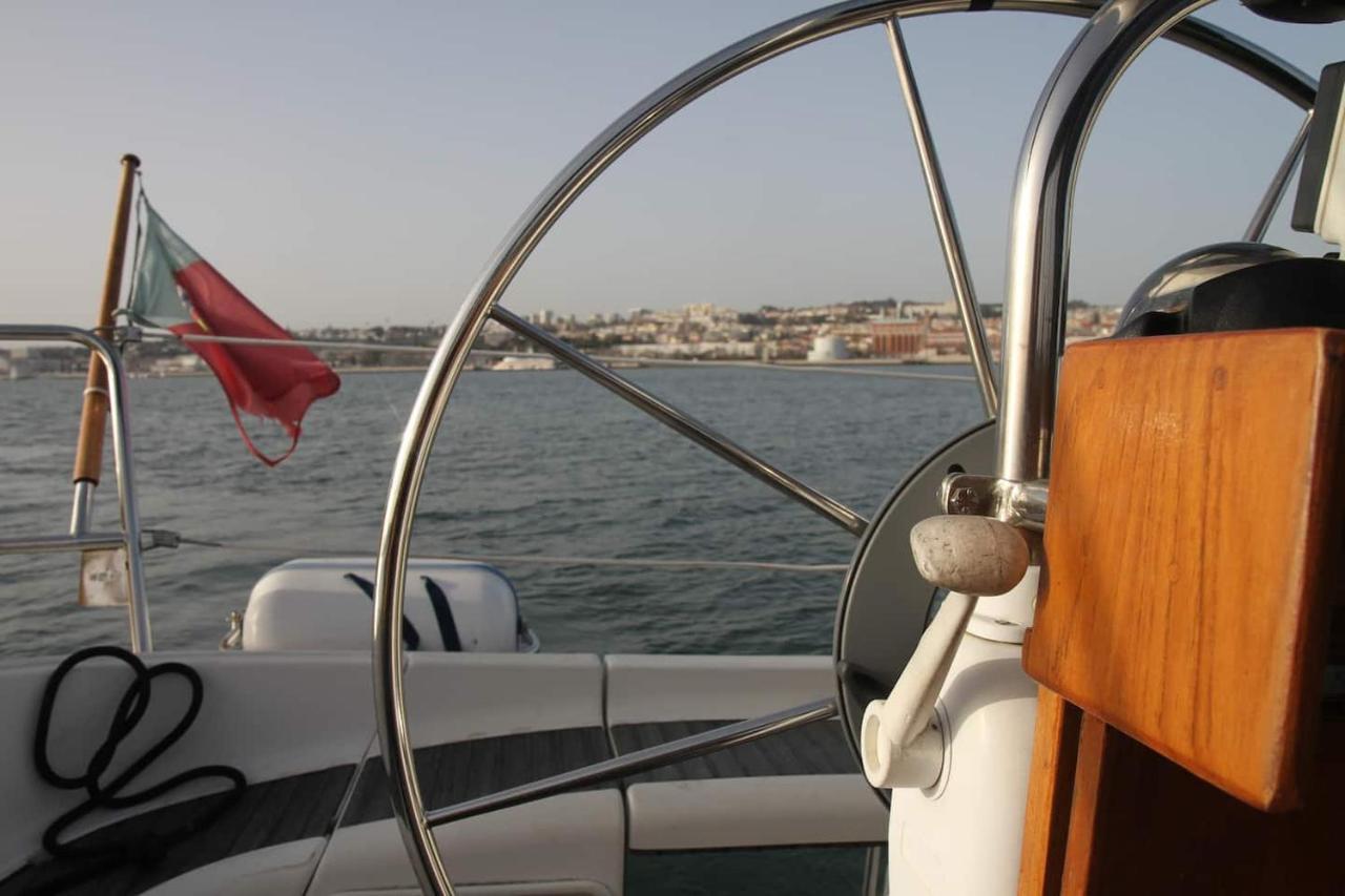 Stay In A Boat - Lisboa Buitenkant foto