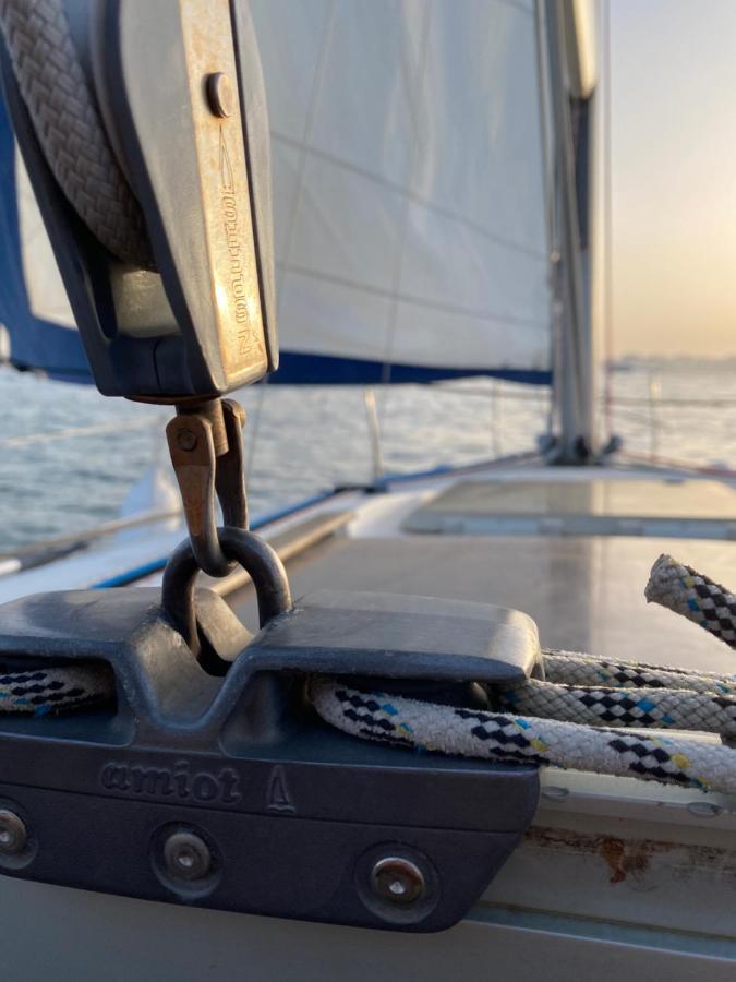 Stay In A Boat - Lisboa Buitenkant foto