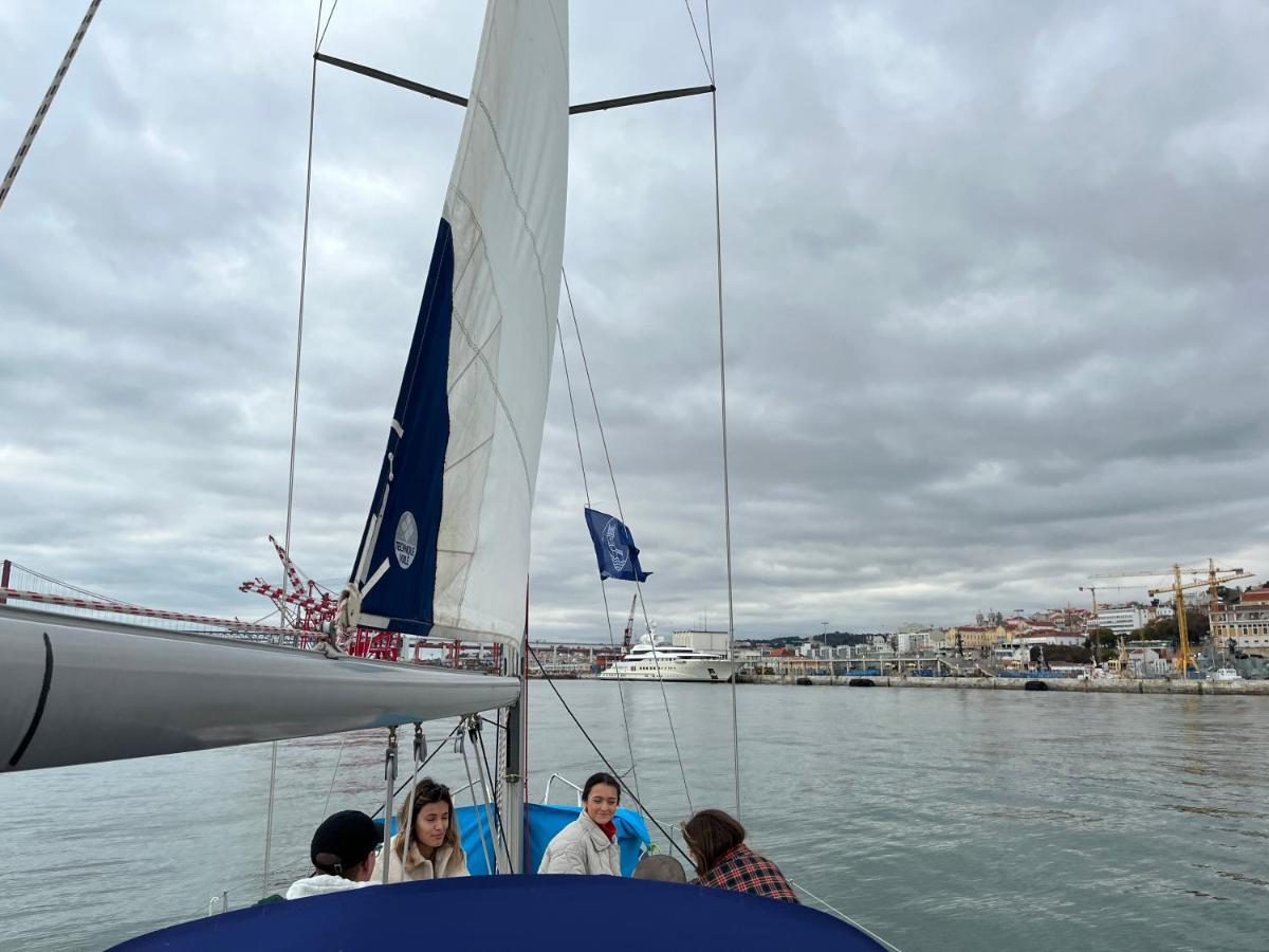 Stay In A Boat - Lisboa Buitenkant foto