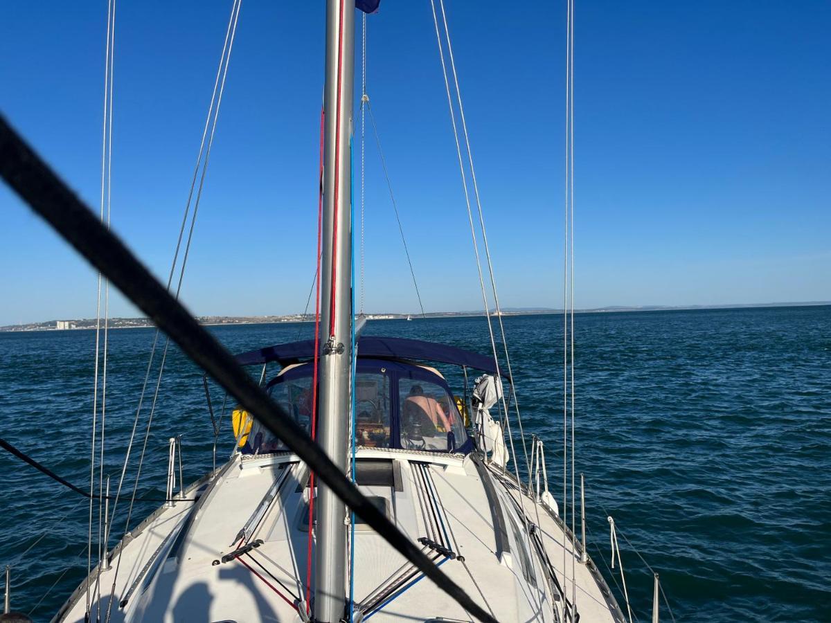 Stay In A Boat - Lisboa Buitenkant foto